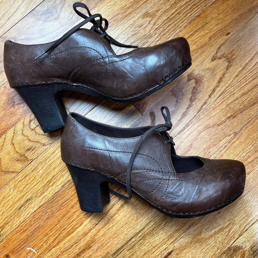 Dansko brown leather ankle heeled booties size 7